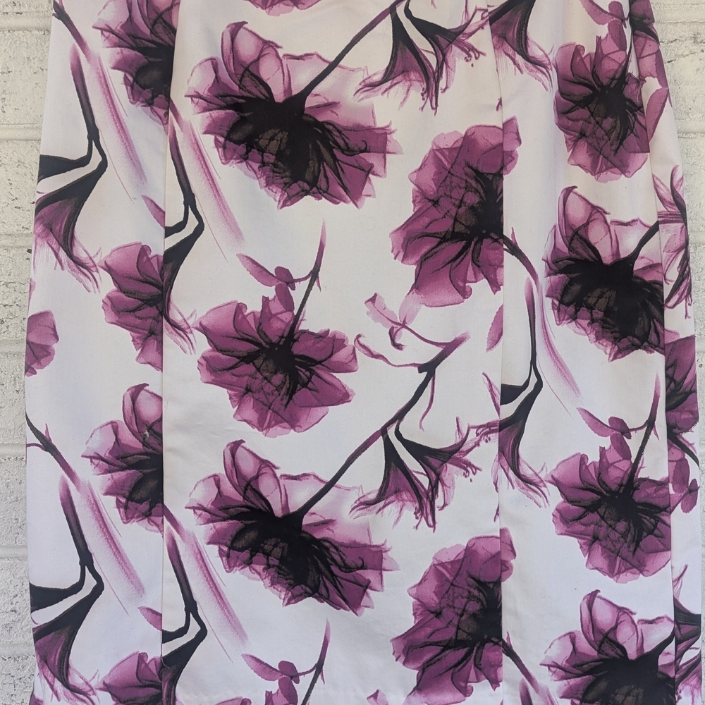 Worthington A-Line Skirt in Magenta Floral on White. EXCELLENT CONDITION!